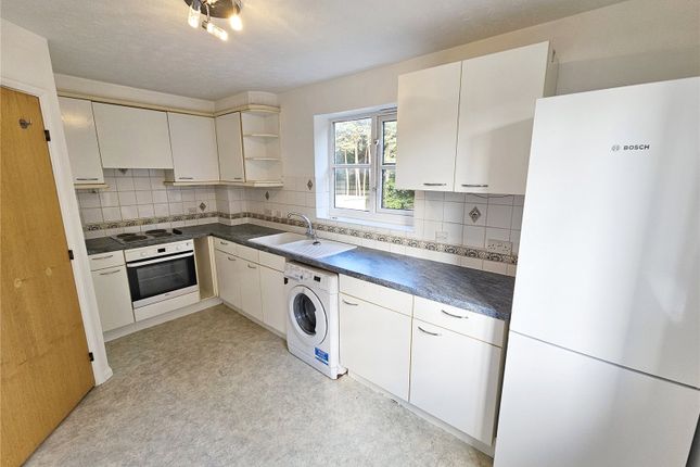 56, Dakin Close, Crawley photo 3