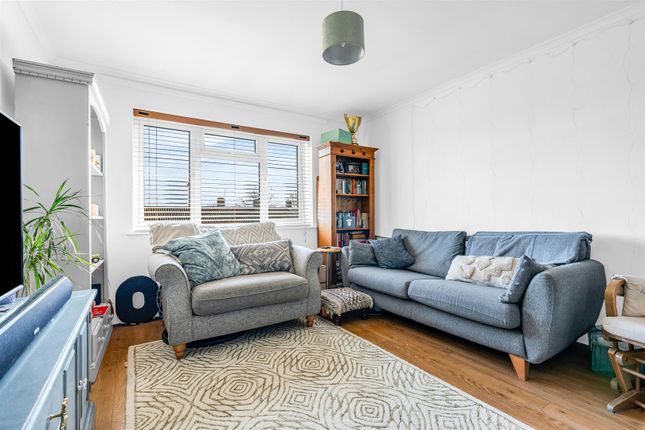 114, Windsor Drive, Hertford photo 3