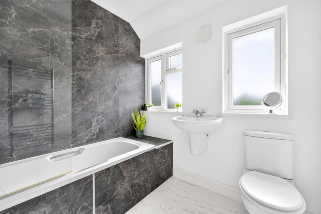 64, Linden Way, London photo 4