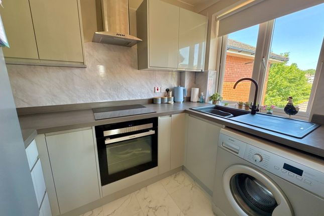 New Acre Court,Flat 12, Metcalfe Drive, Stockport photo 3