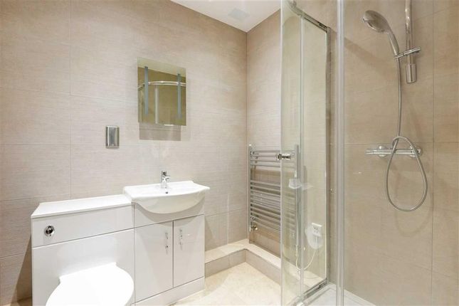 Flat 1, Kotecha Heights, Sands Industrial Estate, High Wycombe photo 4
