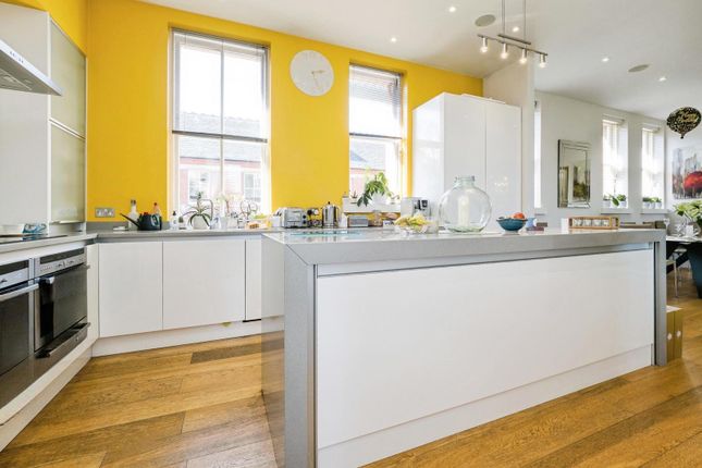 Flat 6,, Bartholomew House, Woodford Green photo 4