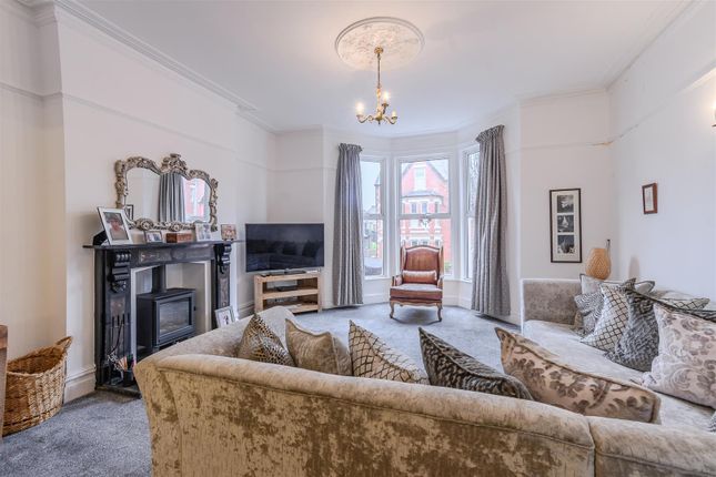 13, Windsor Road, Barry photo 2