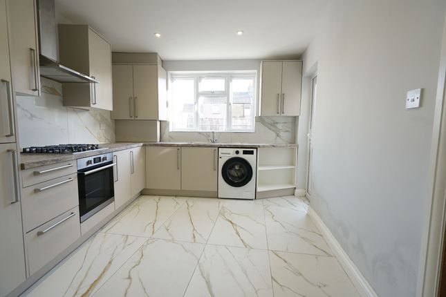 44 Gipsy Lane, Grays photo 3
