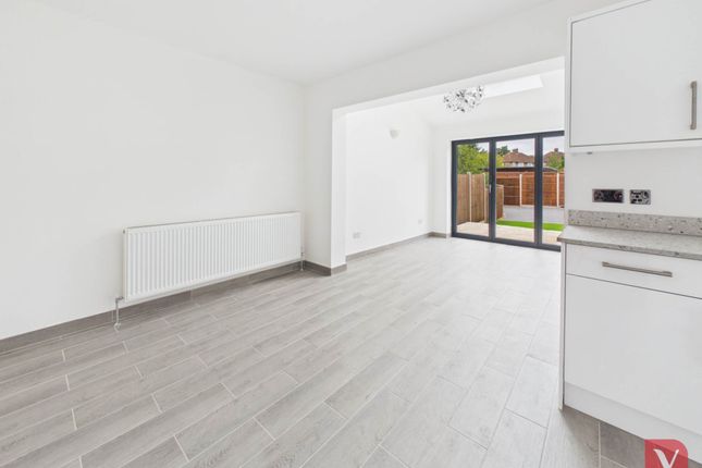 Wilsden Avenue, Luton photo 3