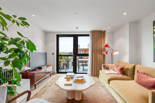 Thumbnail Flat to rent in The Sessile, 18 Ashley Road, London