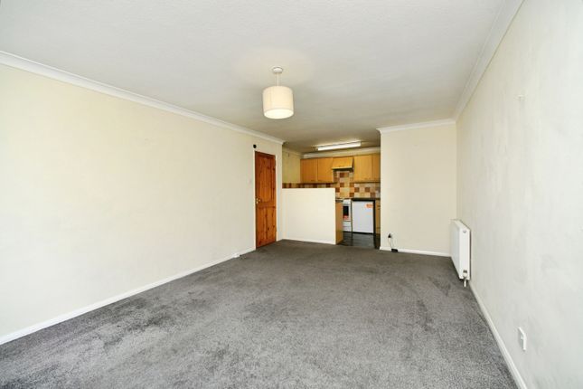 53, The Priory, Patcham photo 2