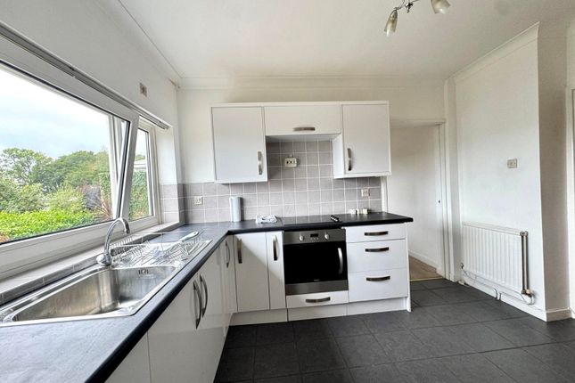 21 Gwaunfarren Close, Merthyr Tydfil photo 2