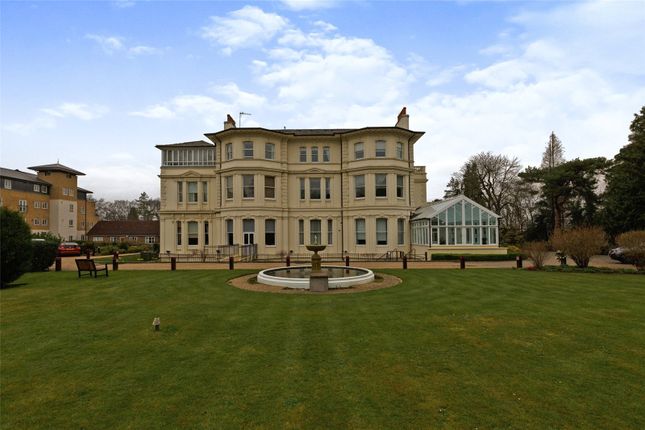 Thumbnail Flat for sale in Willicombe House, Willicombe Park, Tunbridge Wells, Kent