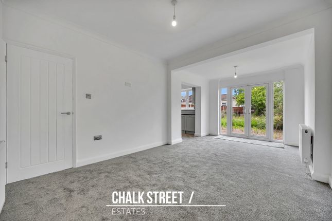 21, Central Drive, Hornchurch photo 2