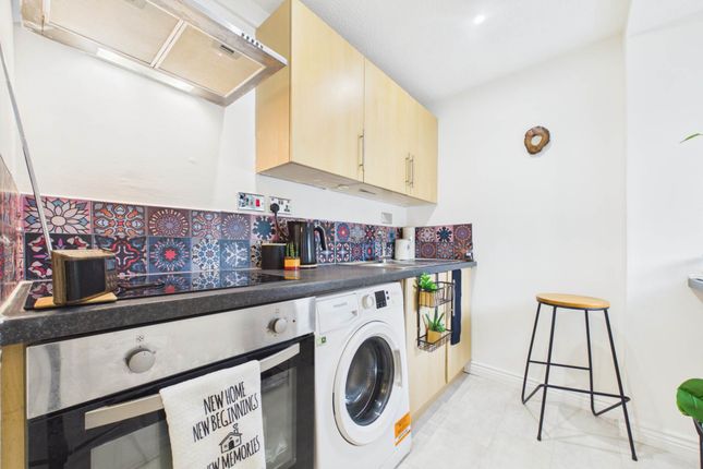 Flat 1, Mount Stewart Street, Carluke photo 4