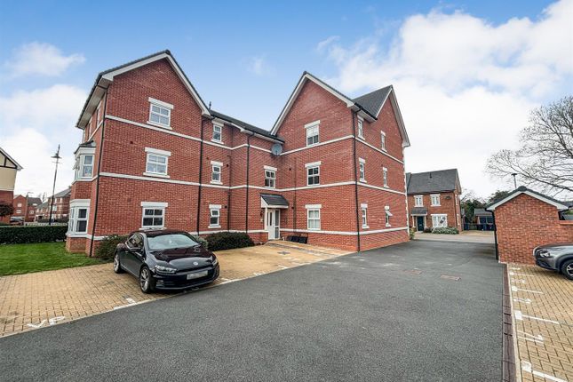 Flat for sale in Martell Drive, Kempston, Bedford