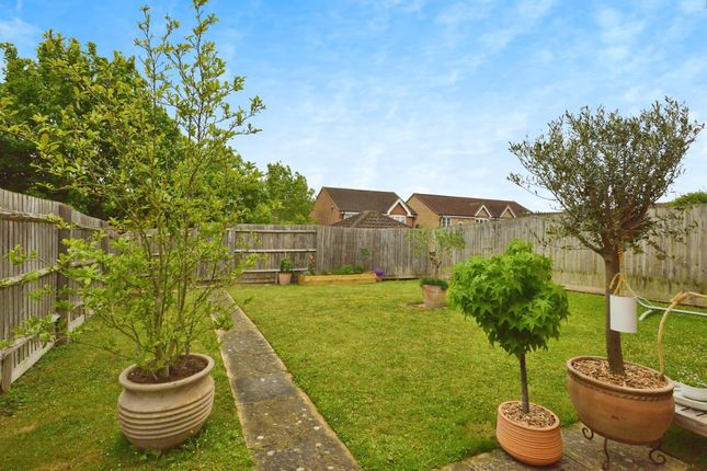 42, Clifton Moor, Milton Keynes photo 4