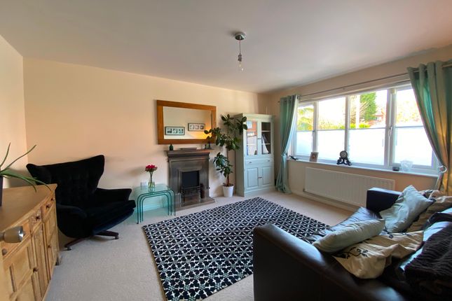 8 Rose Way,, Sandbach photo 4
