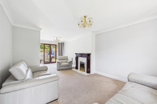 99, Brighton Road, Coulsdon photo 2