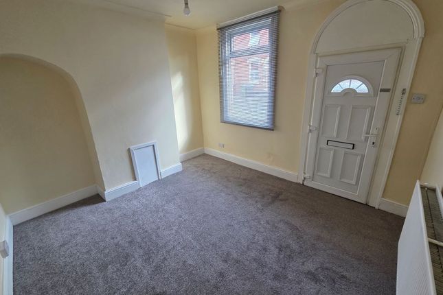 12, East Street, Kidderminster photo 2