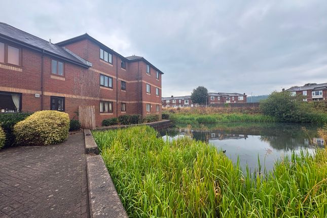 1-bed flat on 12 Castle Quay, Neath, £695/mo