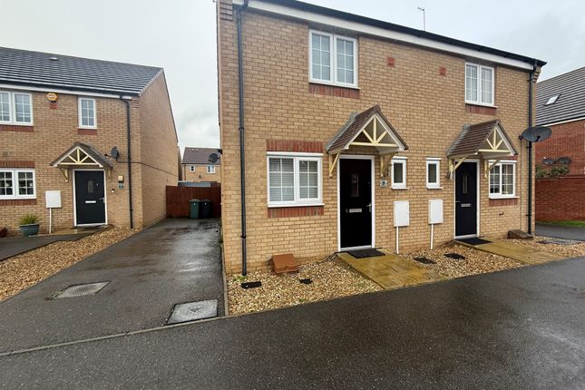 9, Daphne Grove, Peterborough photo 2
