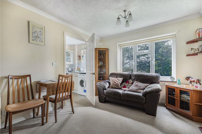 Flat 13, Tudor Court, 210, Main Road, Biggin Hill, Westerham photo 4