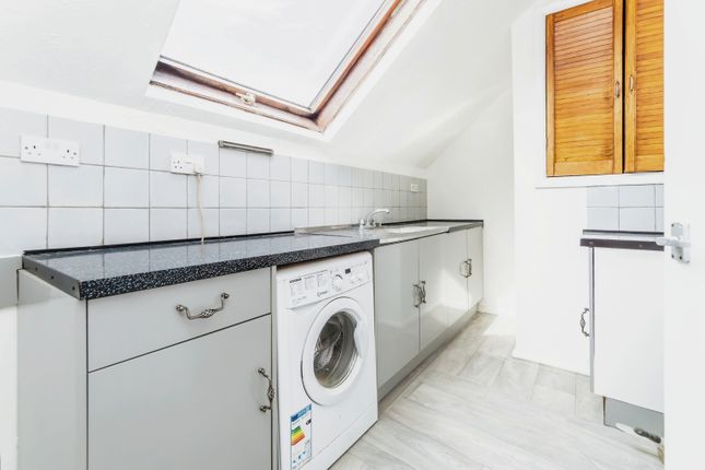 Flat 3, 57, Brighton Road, Purley photo 2