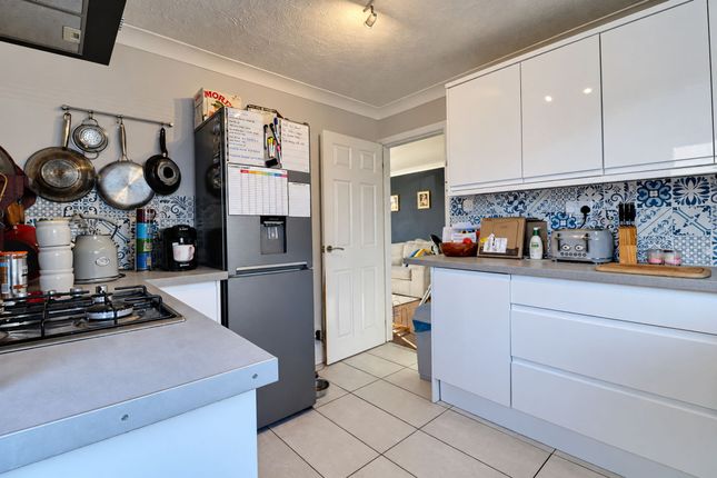 22, Beechwood Crescent, Broughton, Brigg photo 3