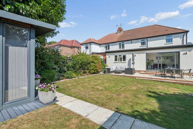 52 New Road, Amersham photo 3
