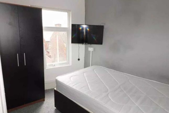 Flat to rent in Albany Road, Liverpool