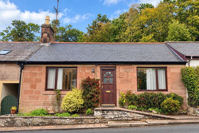 1-bed house on Virginhall, Thornhill, £100,000