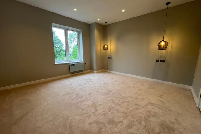 303c, Shenley Road, Borehamwood photo 4