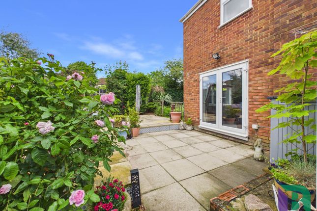 1, Vandyke Close, Milton Keynes photo 2