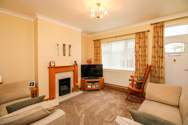 28, Tun Lane, Barnsley photo 4