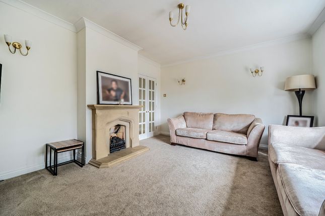 28, Pipers Close, Burnham photo 2