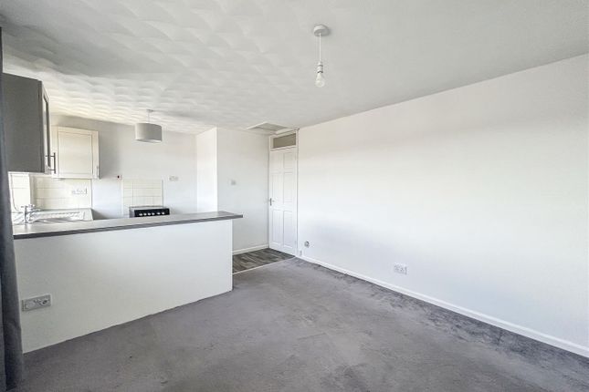 15, Gloucester Close, Weymouth photo 2