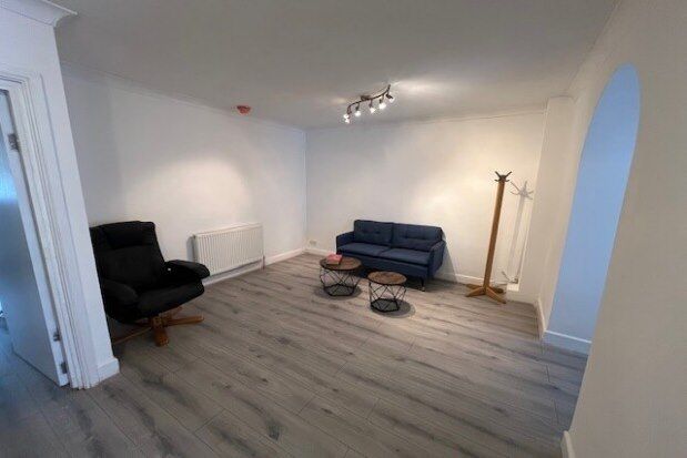 Room to rent in Castle Road, Chatham