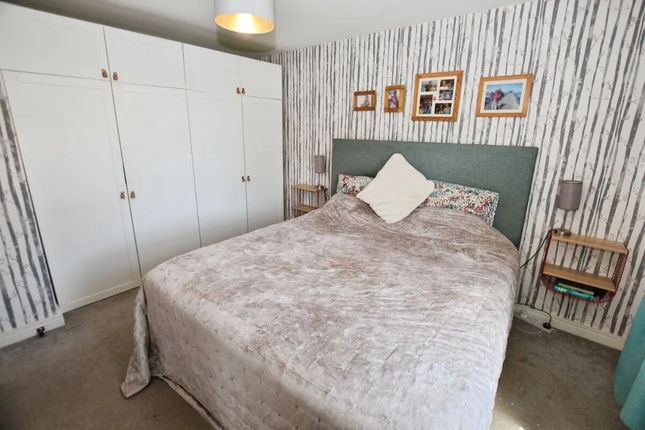 13, Elmfield Way Kingsteignton, NEWTON ABBOT photo 5