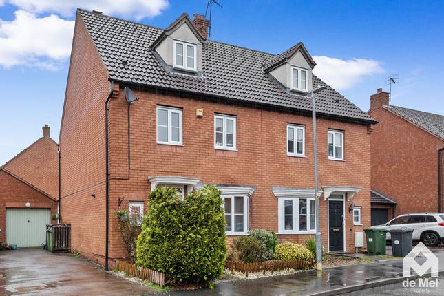 3, Spinney Grove, Evesham photo 2