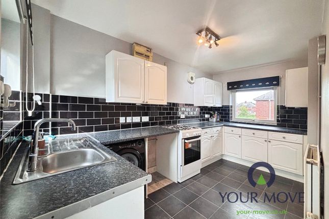 7, Highstone Vale, Barnsley photo 3