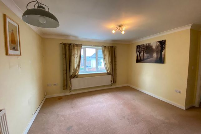 10 Albion Way, Edenbridge photo 2