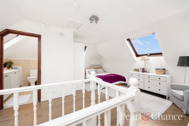 74 Hodford Road, London photo 4