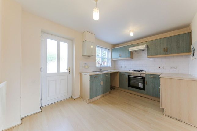 110 Greenhills, Newcastle Upon Tyne photo 3