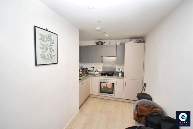 Unit 803, Northill Apartments, 65 Furness Quay, Salford photo 4