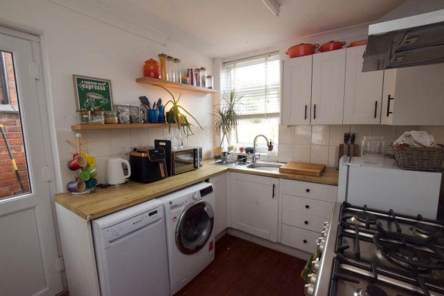 68, Victoria Avenue, Telford photo 3