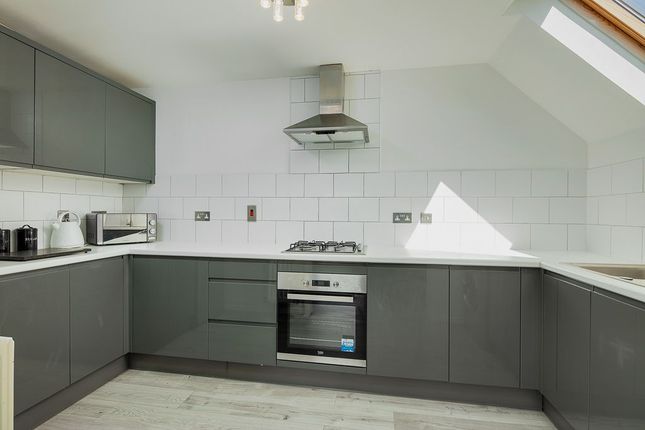 14, James Meadow, Slough photo 3