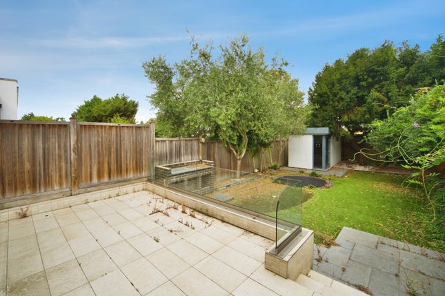 4, Buckingham Road, London photo 3