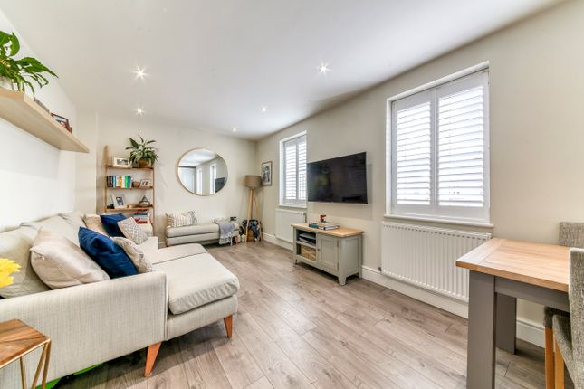 Flat for sale in The Glade, Croydon