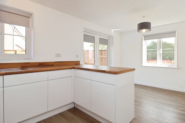 7, Fairburn Close, Market Harborough photo 3