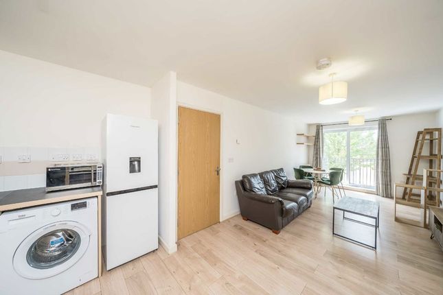 Flat 3, Ashleigh House, 63, Curtis Field Road, London photo 4