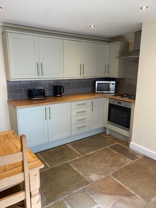72 Fitzwilliam Street, Huddersfield photo 4