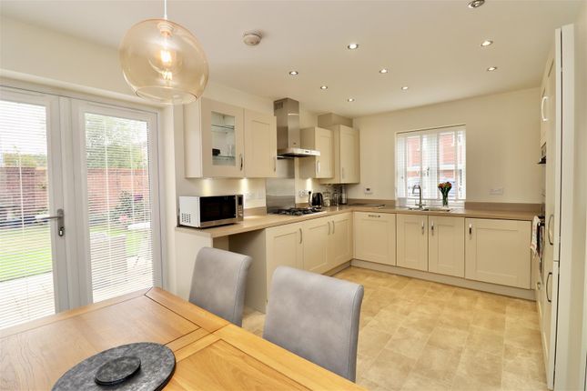 14, Thurlow Avenue, Pocklington photo 2