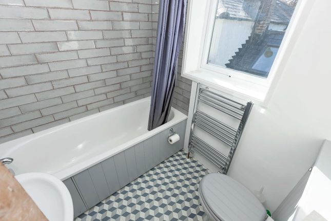 1 Baytree Cottages, The Street, Lancing photo 4